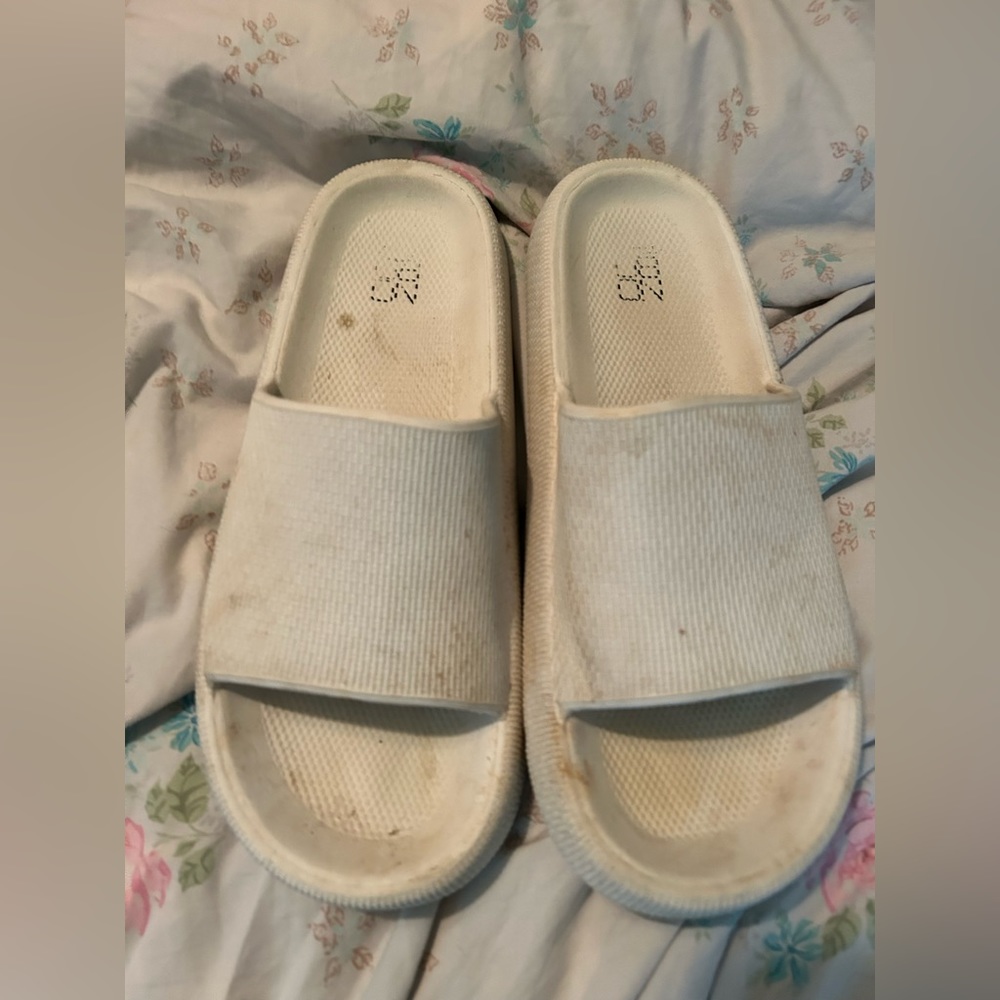 white sandals - Picture 3 of 3